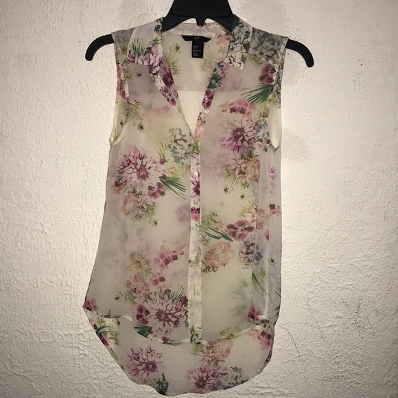 H&M Tops - 3 for 10! H&M Floral tank H&M Tops - 3 for 10! H&M Floral tank